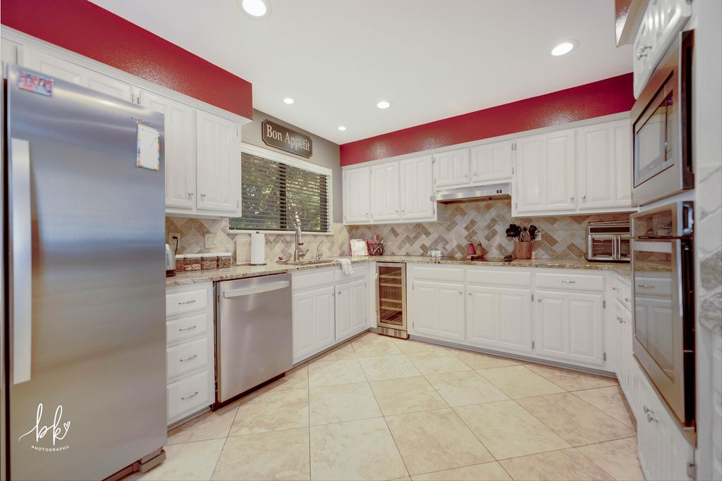 Image 12 of property listing at 5414 Beverly Drive, San Angelo, TX 76904