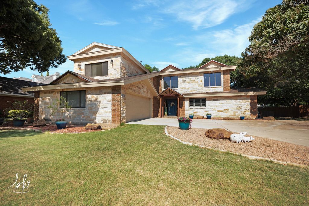 Image 3 of property listing at 5414 Beverly Drive, San Angelo, TX 76904