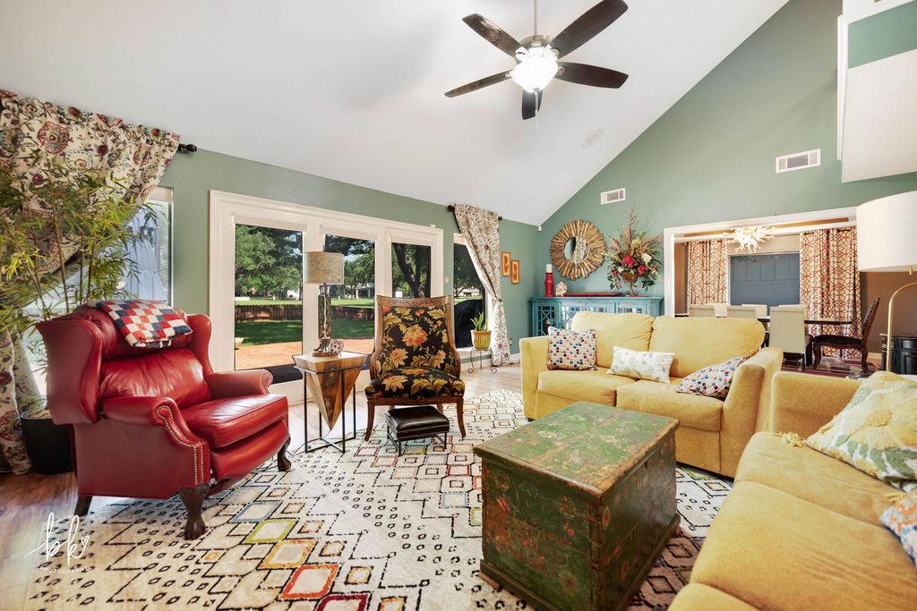 Image 9 of property listing at 5414 Beverly Drive, San Angelo, TX 76904