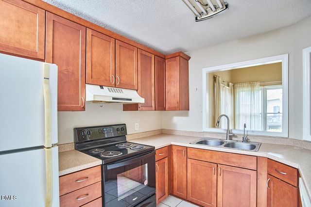 9 Hickory Wood Square, Durham, NC 27713