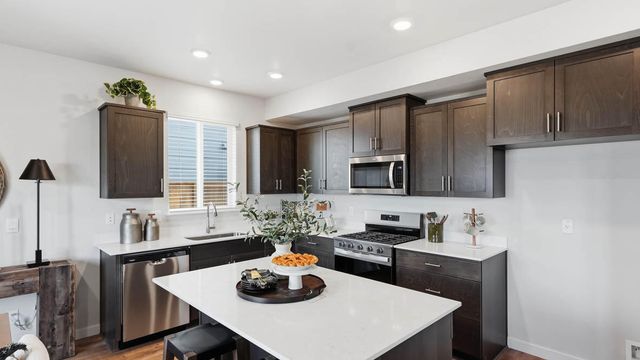 21253 SE Pelee Drive, Bend, OR 97702