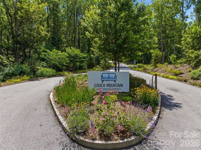 58 Mountain Grove Lane, Fletcher, NC 28732