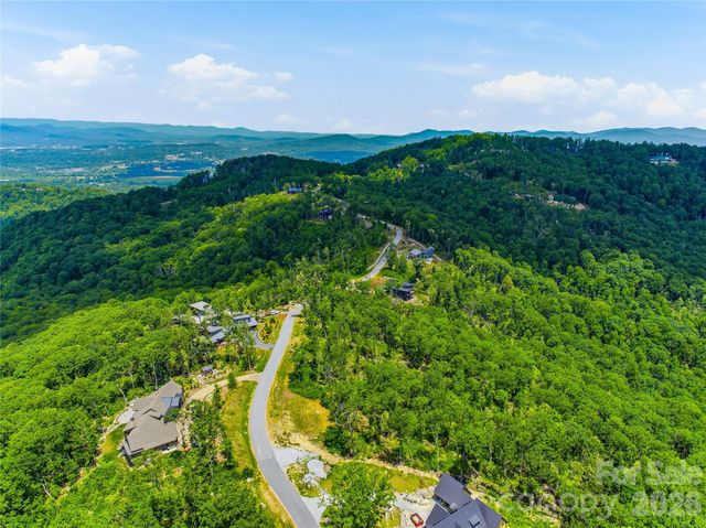 58 Mountain Grove Lane, Fletcher, NC 28732