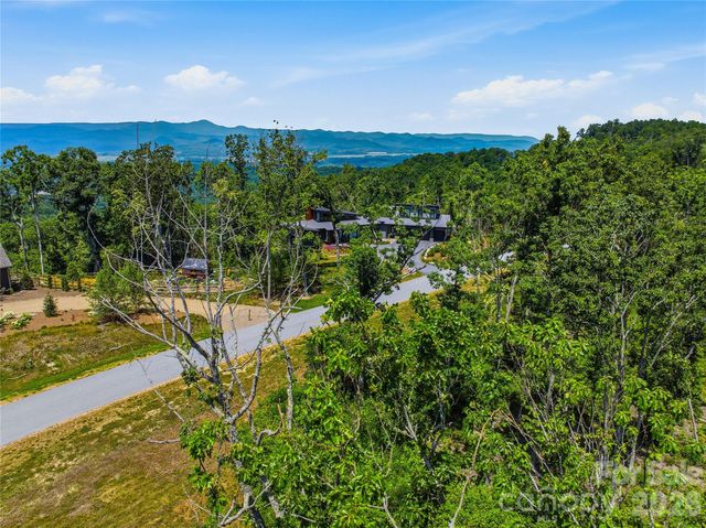58 Mountain Grove Lane, Fletcher, NC 28732
