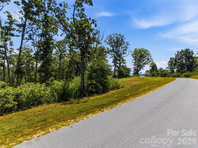 58 Mountain Grove Lane, Fletcher, NC 28732