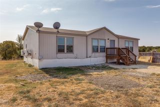 346 Rancho Linda DR, Lockhart, TX 78644