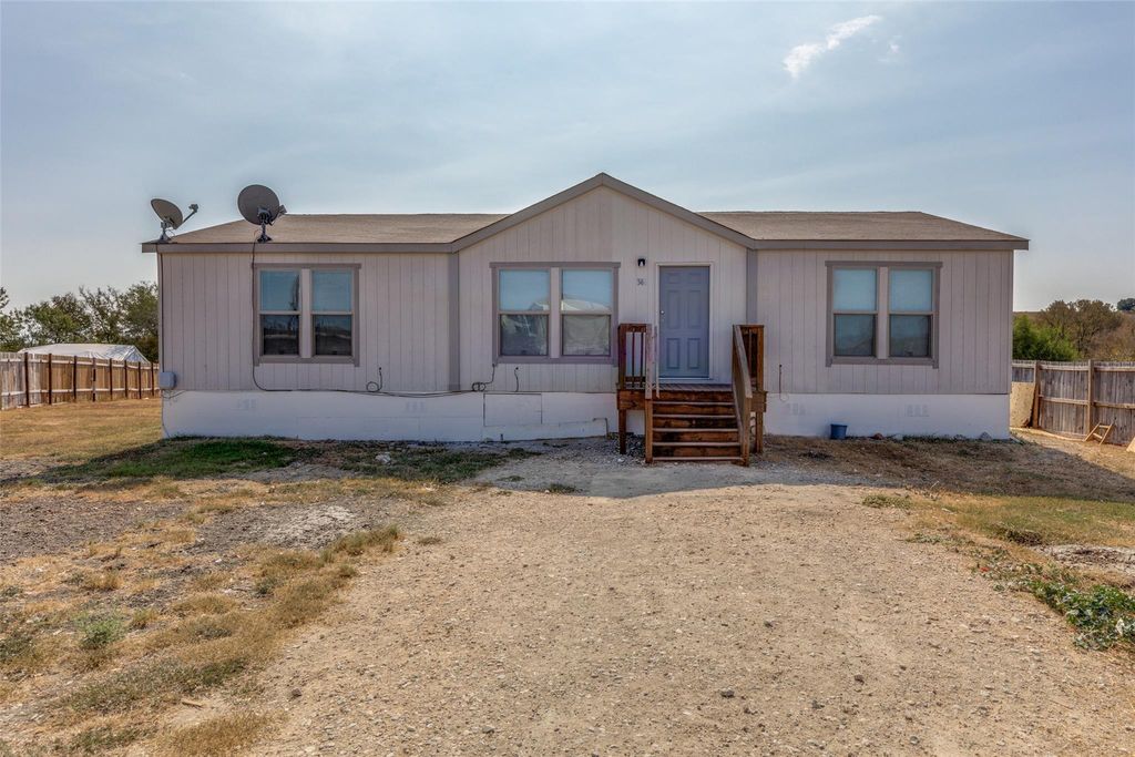 346 Rancho Linda DR, Lockhart, TX 78644