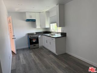 6644 IRVINE Avenue, North Hollywood, CA 91606