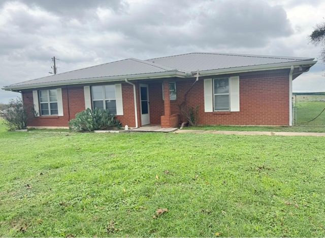 110 Marek RD, Elgin, TX 78621