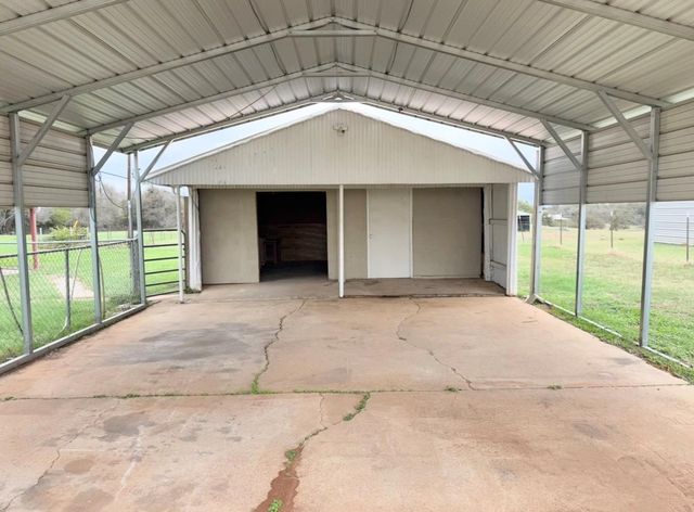 110 Marek RD, Elgin, TX 78621