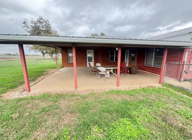 110 Marek RD, Elgin, TX 78621