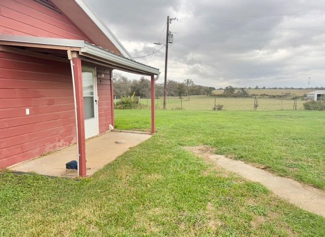 110 Marek RD, Elgin, TX 78621