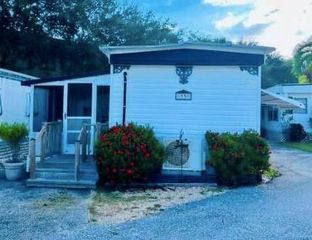 33 E Easy Street E, Hypoluxo, FL 33462