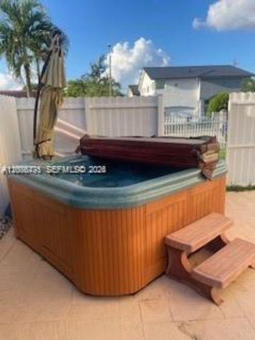 13904 SW 18th Terrace, Miami, FL 33175