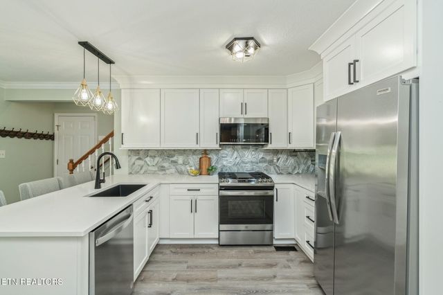 1825 Scenic Valley Lane, Knoxville, TN 37922
