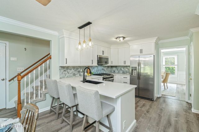 1825 Scenic Valley Lane, Knoxville, TN 37922
