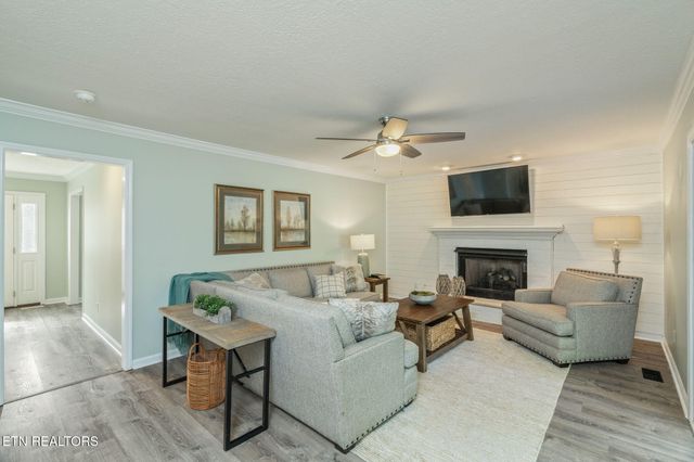 1825 Scenic Valley Lane, Knoxville, TN 37922