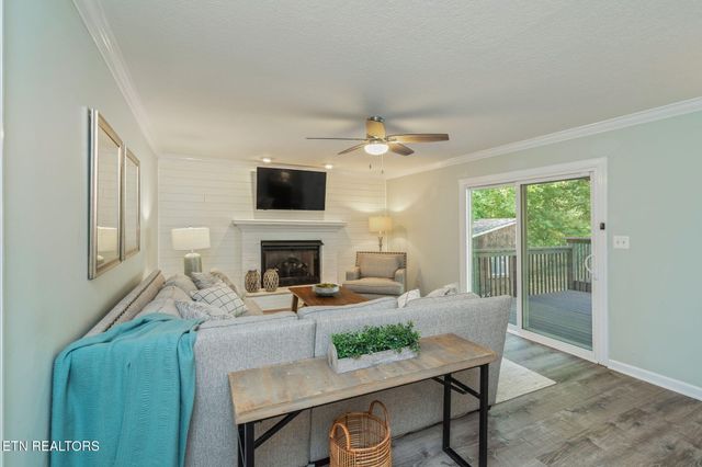 1825 Scenic Valley Lane, Knoxville, TN 37922