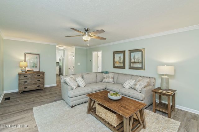 1825 Scenic Valley Lane, Knoxville, TN 37922