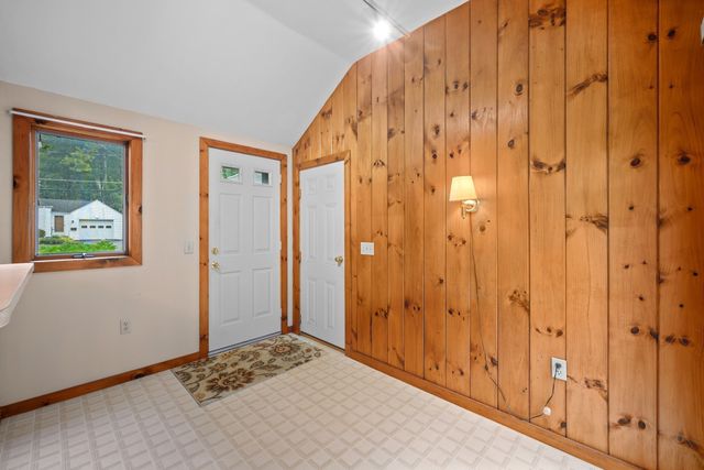 58 Glenwood Street, Holden, MA 01520