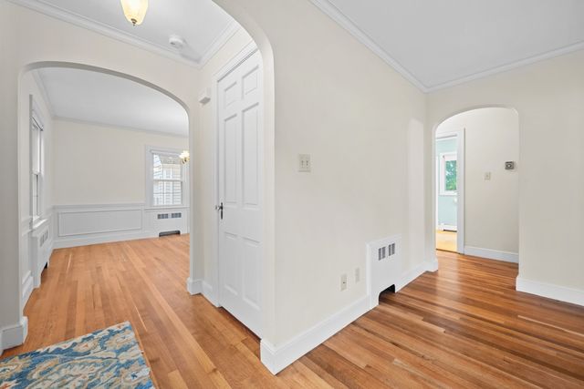 58 Glenwood Street, Holden, MA 01520