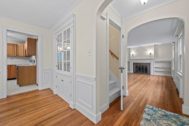 58 Glenwood Street, Holden, MA 01520