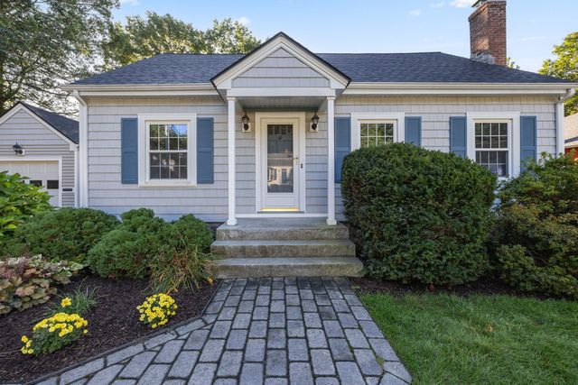 58 Glenwood Street, Holden, MA 01520