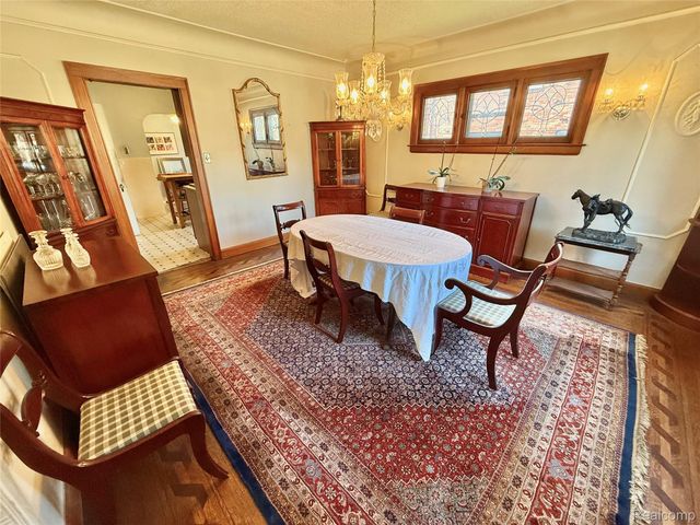 1305 Bedford Road, Grosse Pointe Park, MI 48230