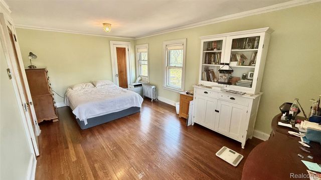 1305 Bedford Road, Grosse Pointe Park, MI 48230