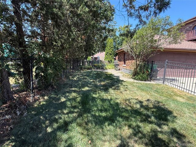 1305 Bedford Road, Grosse Pointe Park, MI 48230