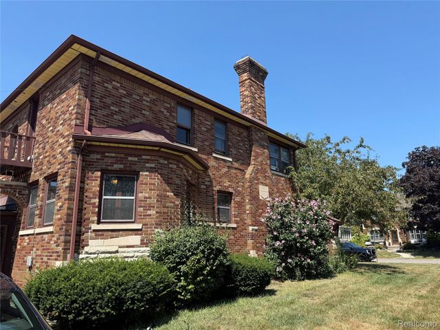 1305 Bedford Road, Grosse Pointe Park, MI 48230