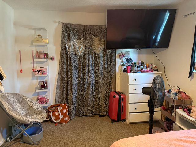 3425 W Laurel Avenue, Visalia, CA 93277