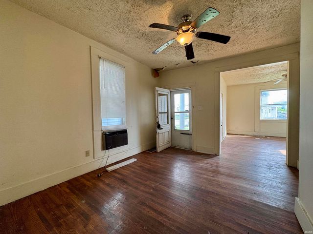 313 E South B Street, Gas City, IN 46933