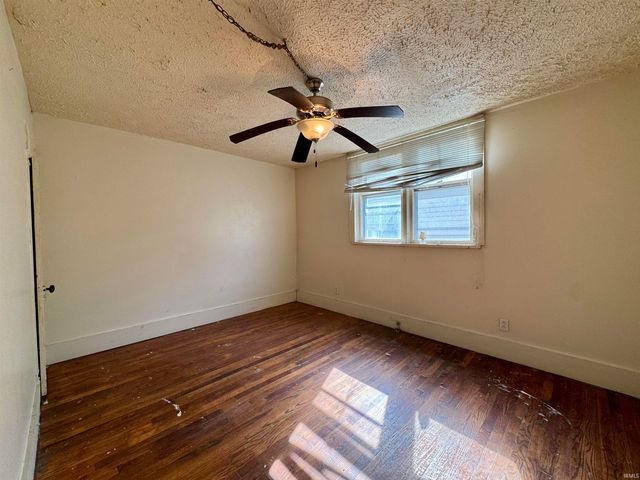 313 E South B Street, Gas City, IN 46933