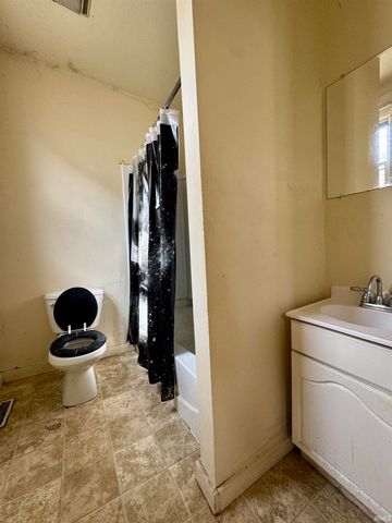 313 E South B Street, Gas City, IN 46933