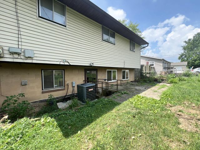 1444 Chesterton Square N, Columbus, OH 43229