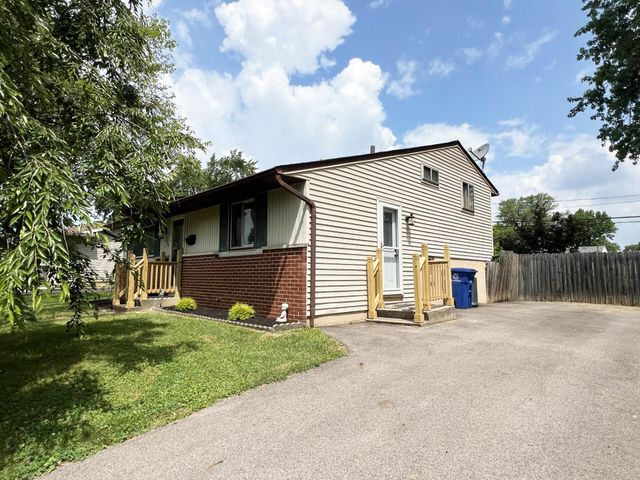 1444 Chesterton Square N, Columbus, OH 43229
