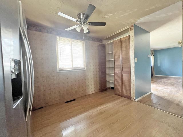 1444 Chesterton Square N, Columbus, OH 43229