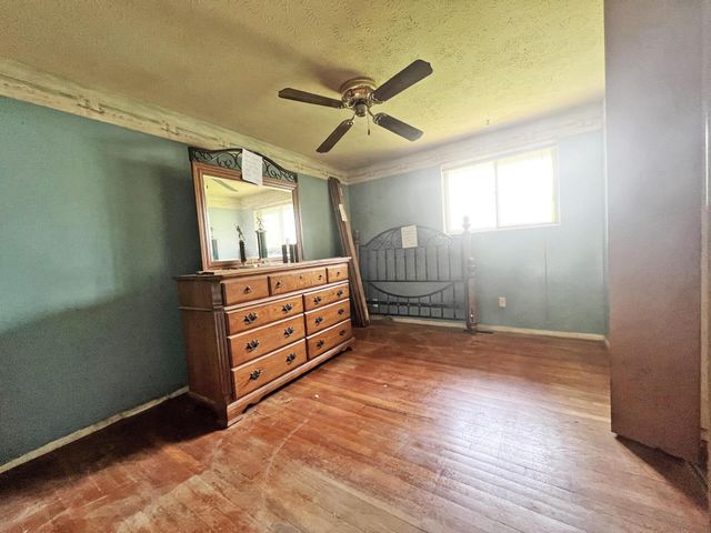 1444 Chesterton Square N, Columbus, OH 43229