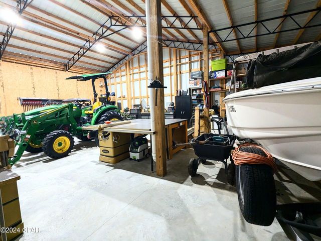 5310 Chestnut Lane, Greenwood, FL 32443