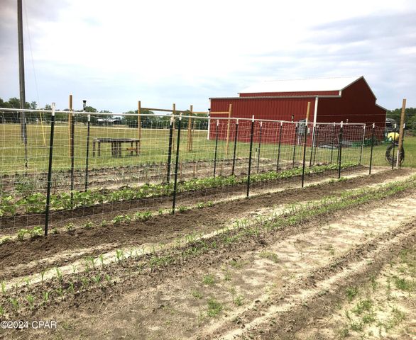 5310 Chestnut Lane, Greenwood, FL 32443