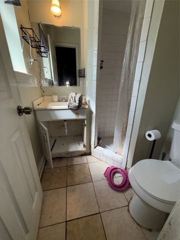 700 Live Oak Street, Wilmer, TX 75172
