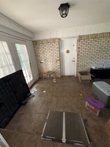 700 Live Oak Street, Wilmer, TX 75172