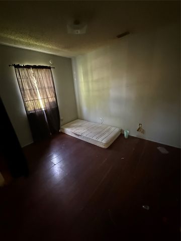 700 Live Oak Street, Wilmer, TX 75172