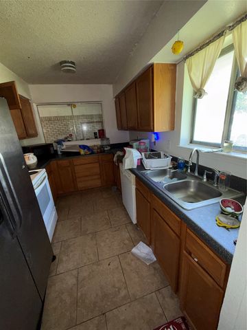 700 Live Oak Street, Wilmer, TX 75172