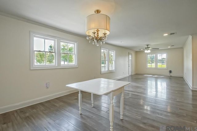 40035 Cornerview Rd, Gonzales, LA 70737