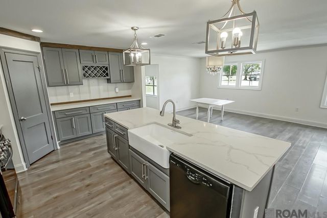 40035 Cornerview Rd, Gonzales, LA 70737