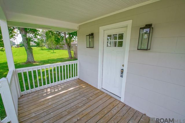 40035 Cornerview Rd, Gonzales, LA 70737