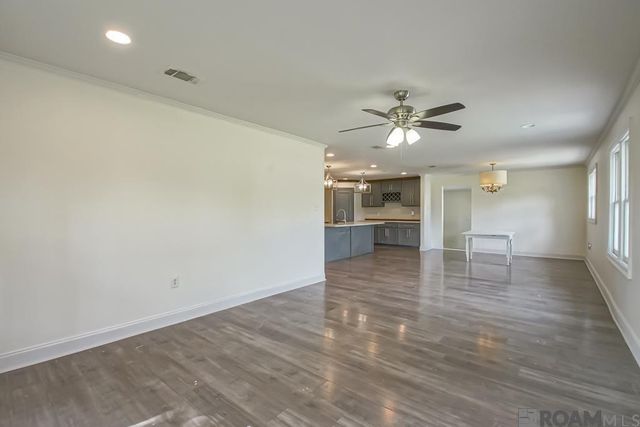40035 Cornerview Rd, Gonzales, LA 70737