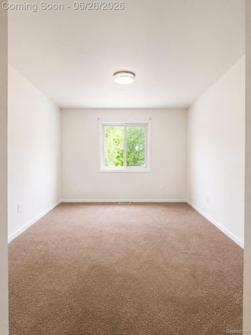17014 Country Ridge Lane, Macomb Township, MI 48044